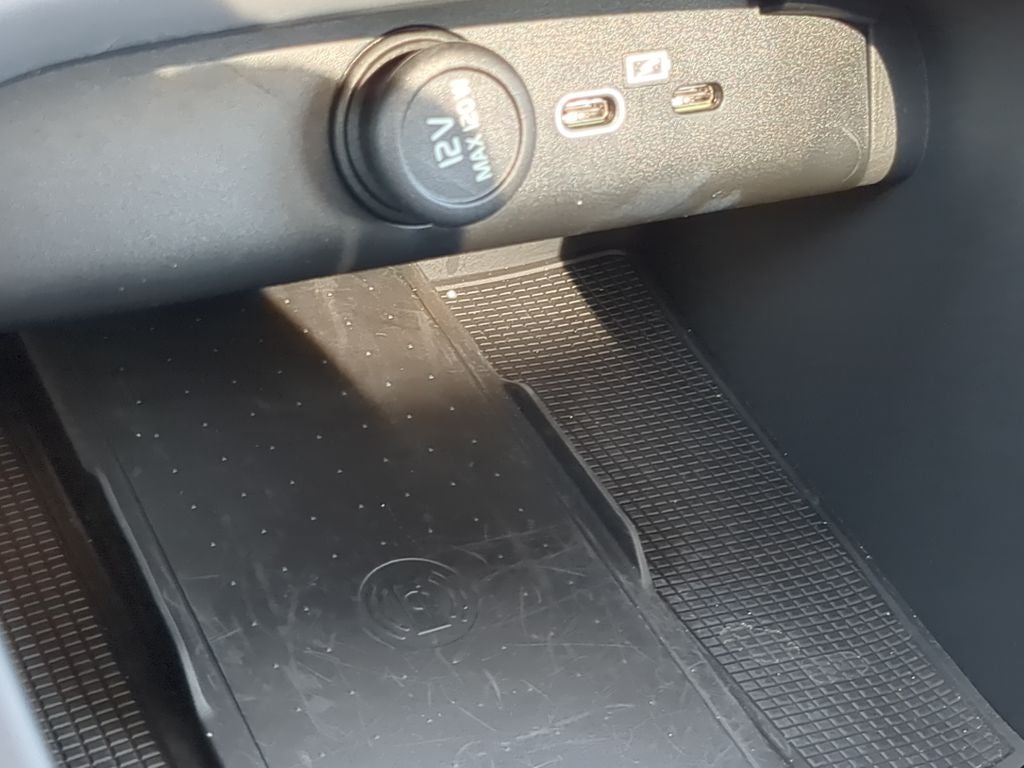 2023 Volvo C40 Twin Core