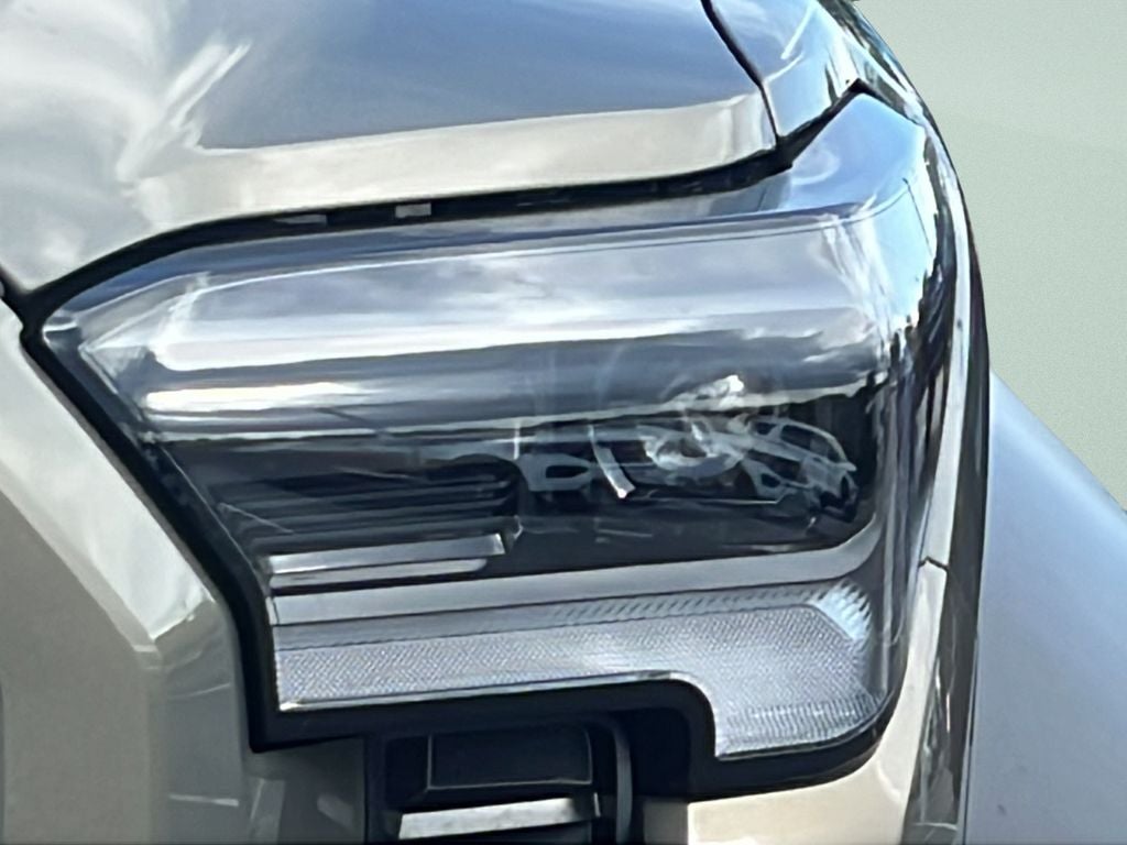 2026 Toyota Tacoma i-FORCE MAX Tacoma Trailhunter
