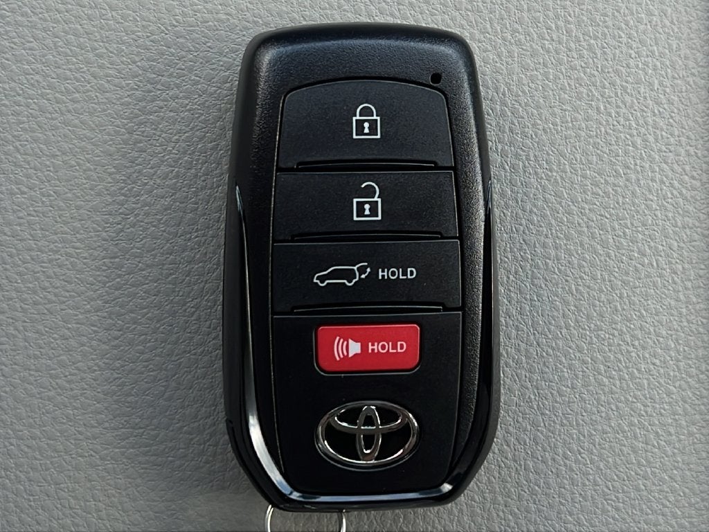 2026 Toyota Grand Highlander LE