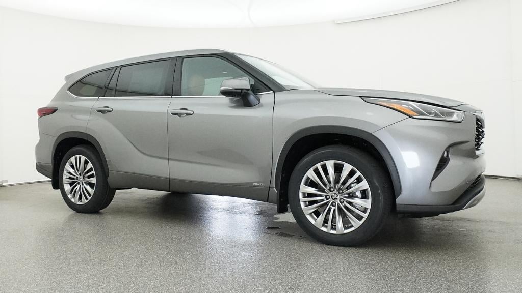 2026 Toyota Highlander Hybrid Platinum