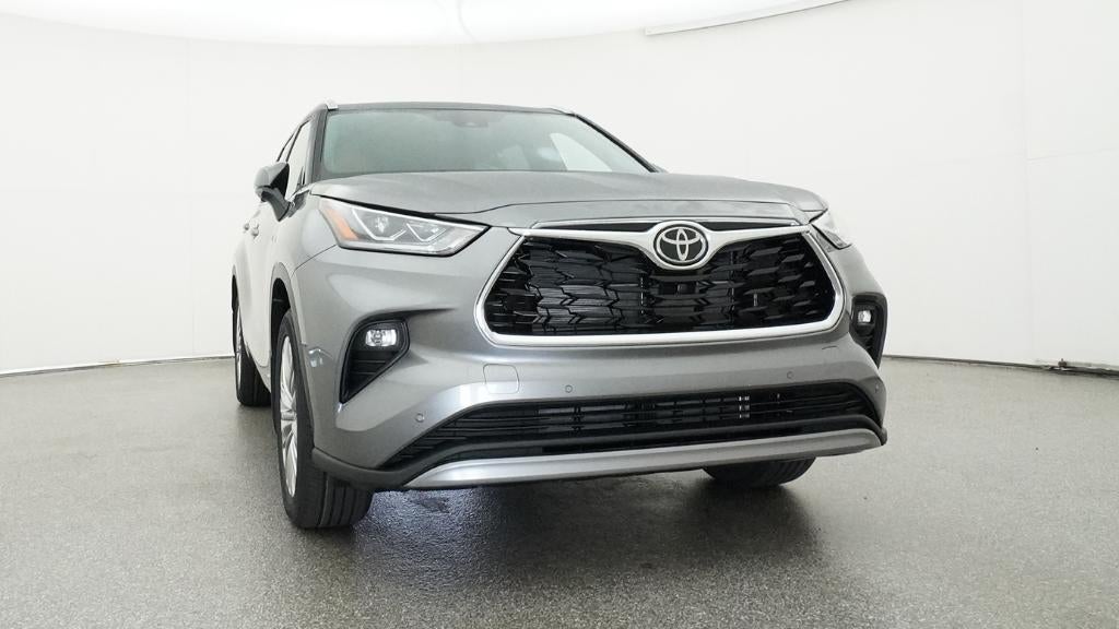 2026 Toyota Highlander Hybrid Platinum