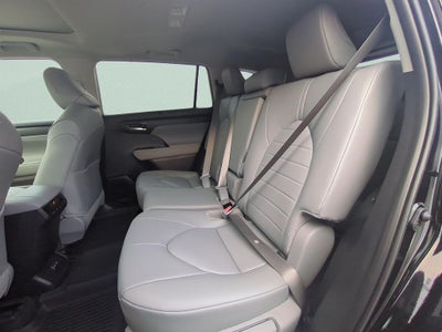 2026 Toyota Highlander Hybrid XLE