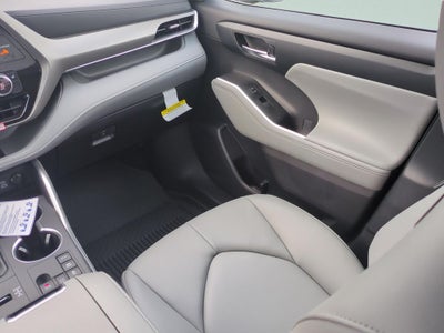 2026 Toyota Highlander Hybrid XLE