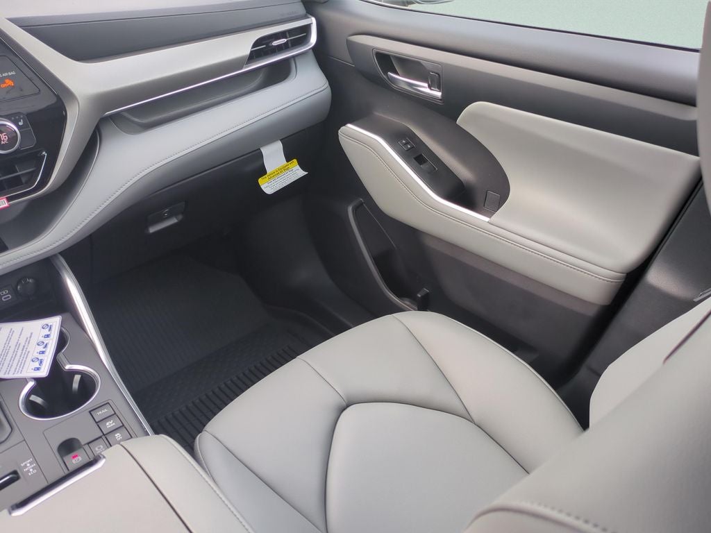 2026 Toyota Highlander Hybrid XLE