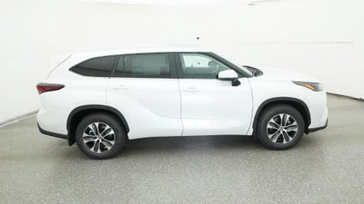 2026 Toyota Highlander XLE