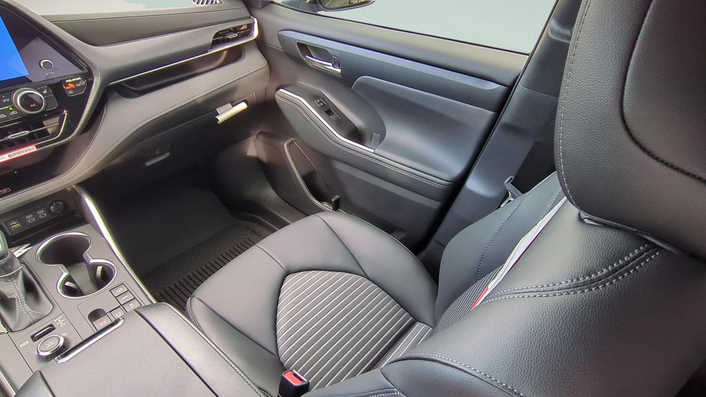 2026 Toyota Highlander XSE