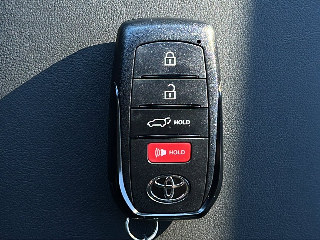 2026 Toyota Toyota Crown Signia XLE