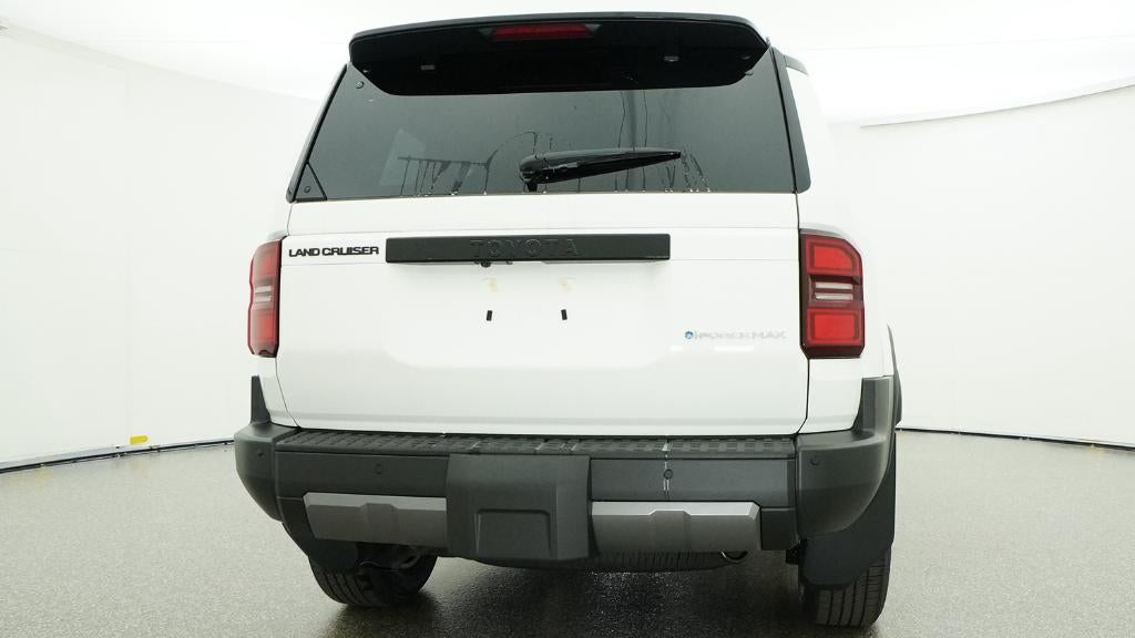 2027 Toyota Land Cruiser Base