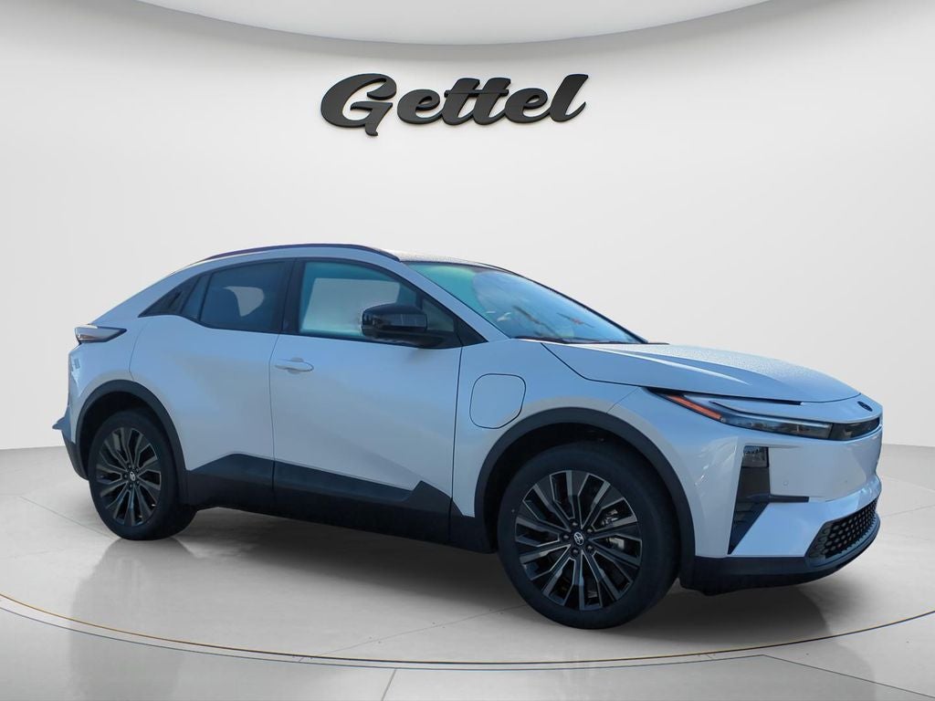 2026 Toyota C-HR XSE
